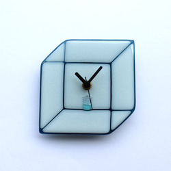 新作！ガラス時計 立方体  small ホワイト×ブルーグレー　壁掛け時計・置時計 クリスマスギフト 4枚目の画像