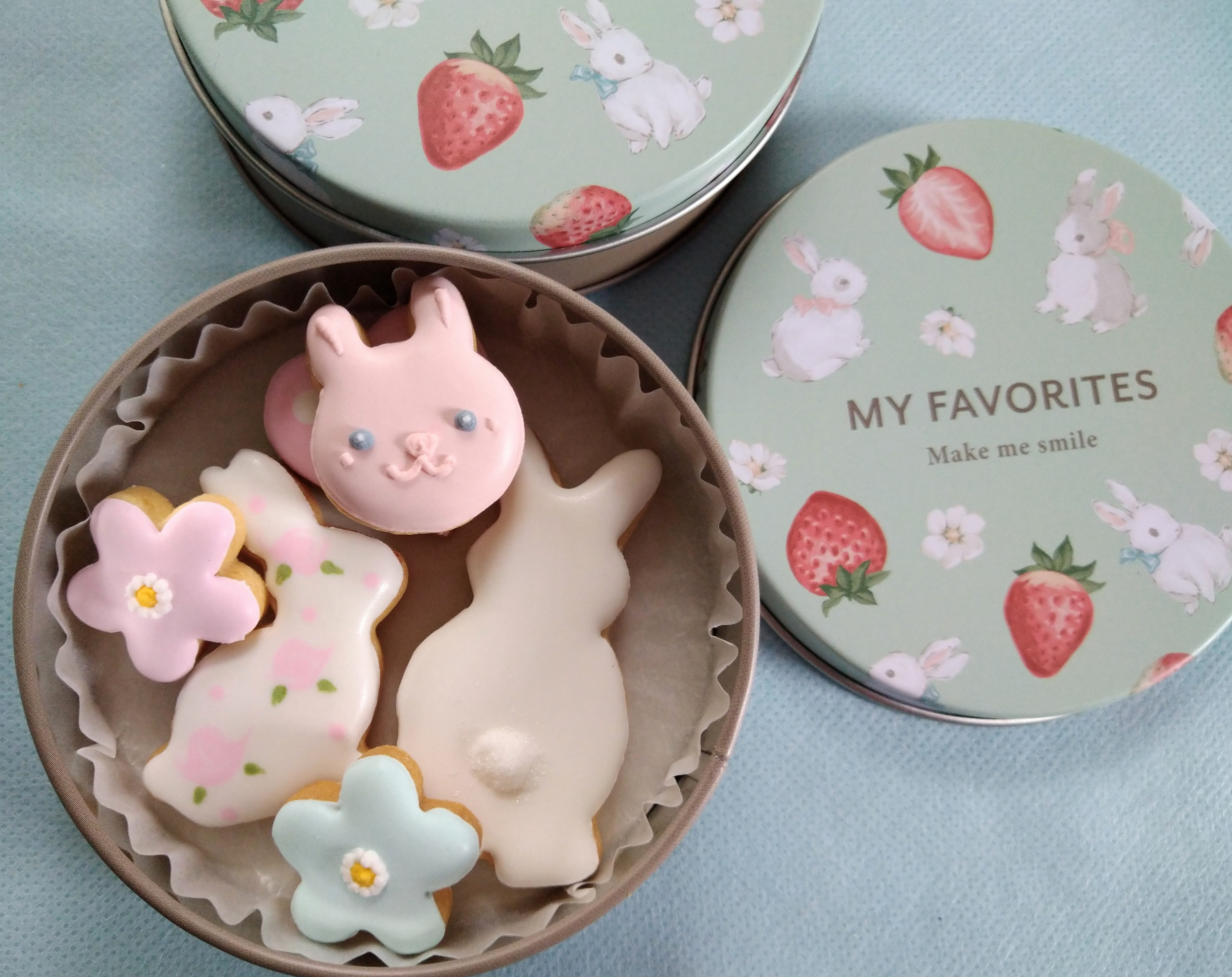 苺アイシングクッキー♡白うさぎ Creema限定』うさぎさんのアイシングクッキー缶※うさぎ好き プレゼント