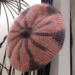 りす　ニットベレー帽（子供用手編み ピンク×グレー） 3枚目の画像