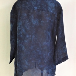 伝統織物のトップブランド夏塩沢に本藍染めを施した洋服オリジナルブランド『ナツシオンブルー』むらくも染（ジャケット23） 4枚目の画像