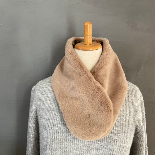 ☆ふわふわエレガントファーマフラー ベージュ ウィリアムモリス