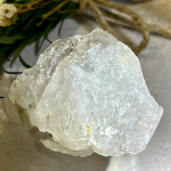 ゴールデンマイカ内包✨　レインボー エレスチャル  骸骨水晶　原石 6枚目の画像