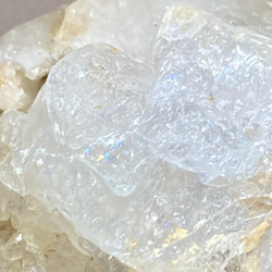 ゴールデンマイカ内包✨　レインボー エレスチャル  骸骨水晶　原石 7枚目の画像
