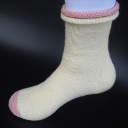 手編みの靴下　セット商品　ママと小さなレディーのためのお揃いの靴下 1枚目の画像