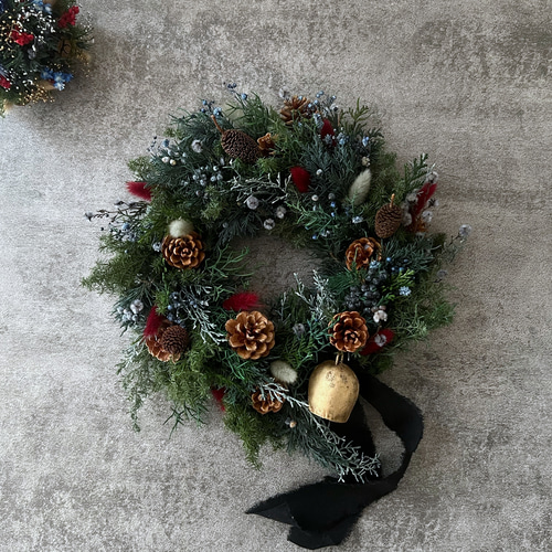 マウンテンジュニパーと松ぼっくりのリース クリスマス クリスマス