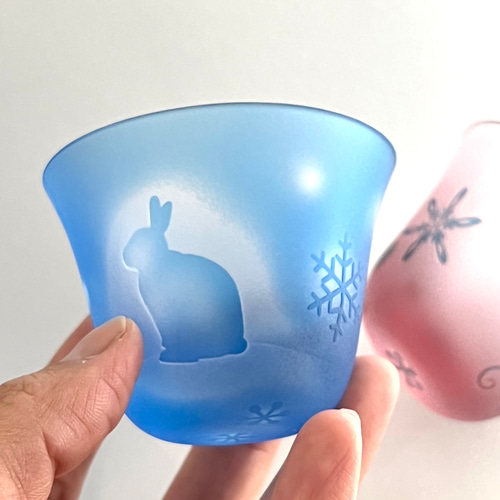 木箱入り】ペアギフト 雪うさぎ 水色&ピンクブルー ペア おちょこ
