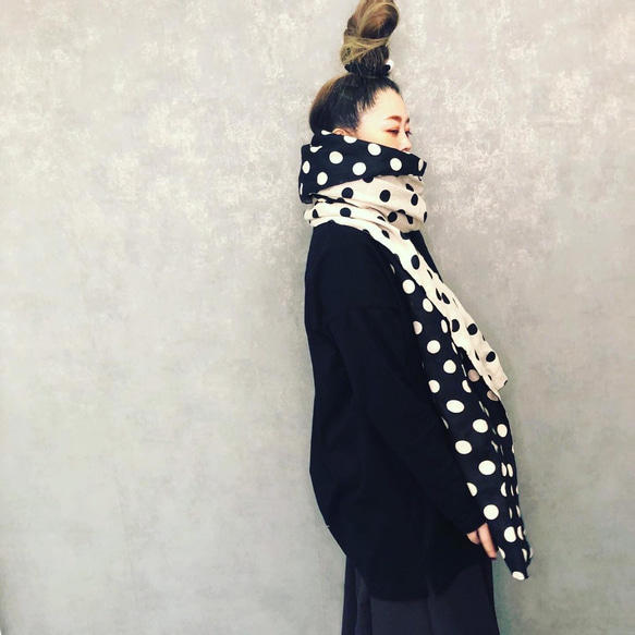 ■現貨■ [11月12日補貨] “四用” 2米大號復古亞麻圍巾/披肩/圍巾，波點圖案，秋季款 第5張的照片