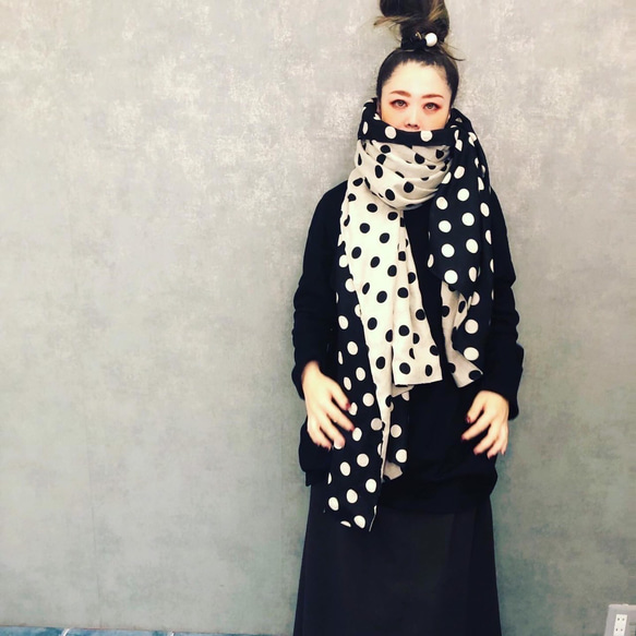 ■現貨■ [11月12日補貨] “四用” 2米大號復古亞麻圍巾/披肩/圍巾，波點圖案，秋季款 第7張的照片