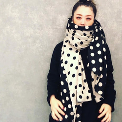 ■現貨■ [11月12日補貨] “四用” 2米大號復古亞麻圍巾/披肩/圍巾，波點圖案，秋季款 第2張的照片