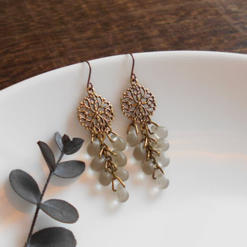 幻想花～（アンティーク/チェコガラス） ピアス（フック・チェーン