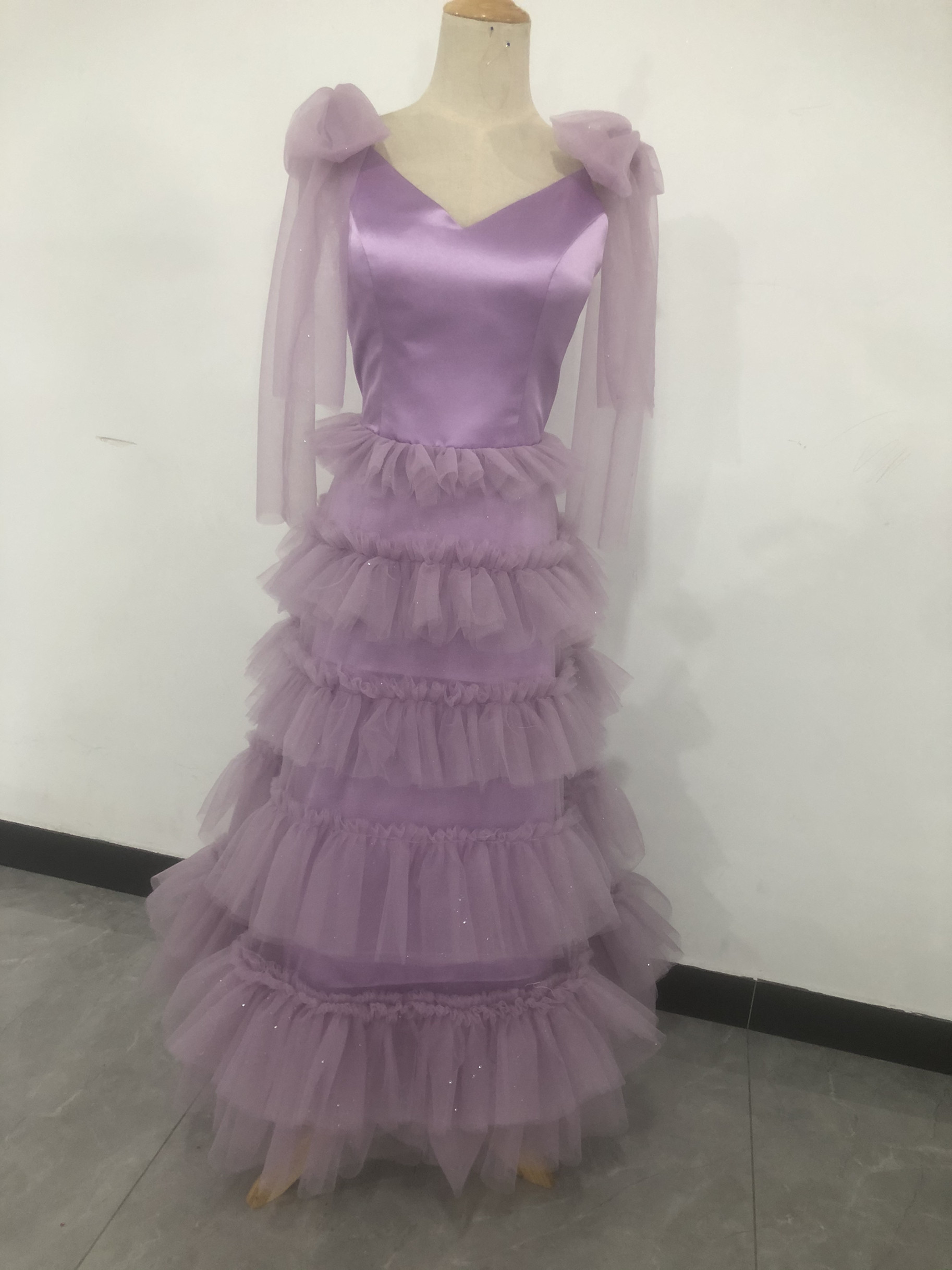 パープル カラードレス Vネック リボン オンショルダードレス 柔らかく重ねたチュールスカート 音楽会/発表会
