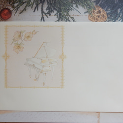 クリスマスローズとペトロフ風ピアノ♡タッセル付きメッセージカード（郵送封筒付き） 2枚目の画像