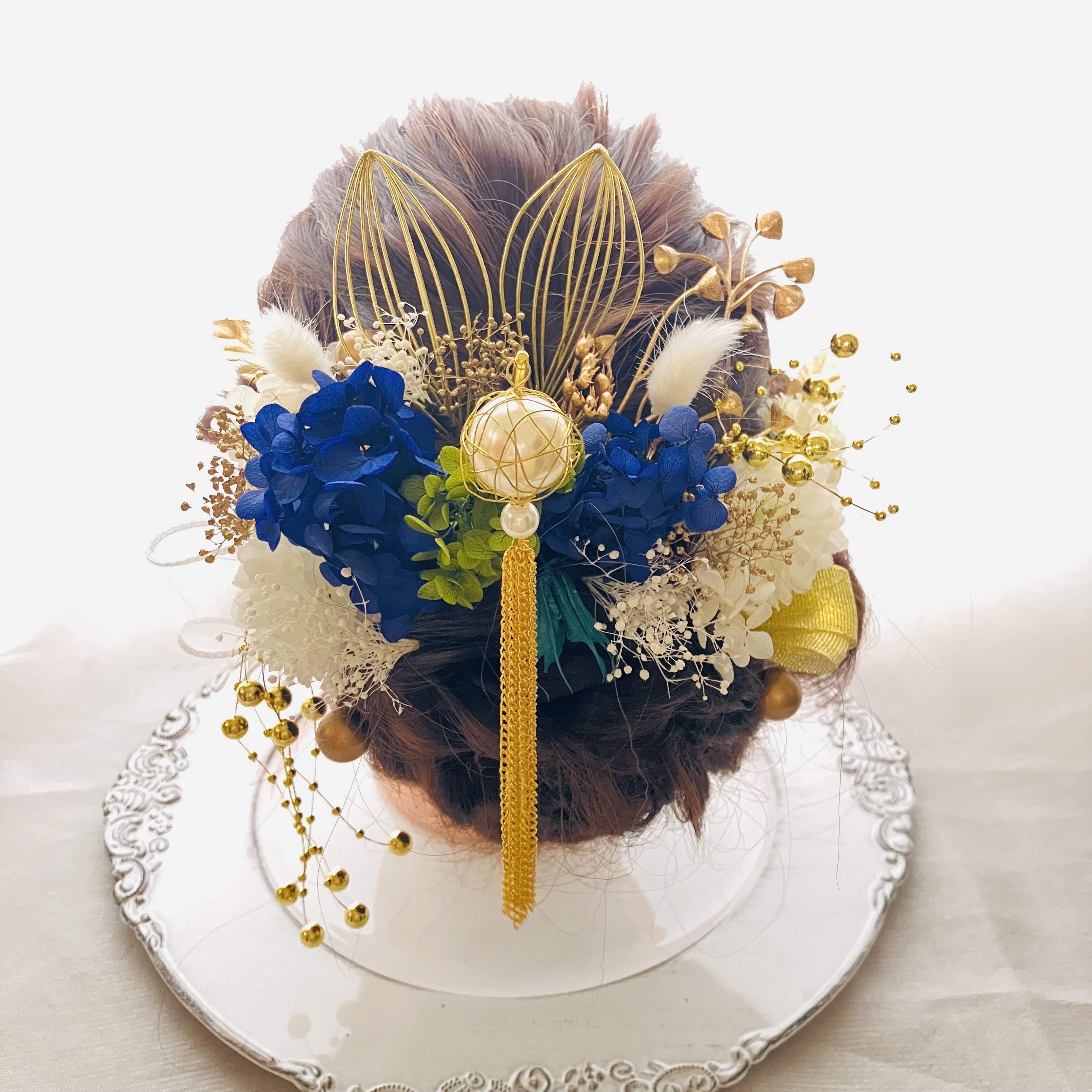 揺れるパールチェーンタッセル簪&ブルー紫陽花　ゴールドかすみ草　水引　パールチェーン　結婚式　成人式　卒業式　金箔