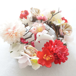 【Creema限定•最後の1点】花に舞う干支兎のお正月飾り 2枚目の画像