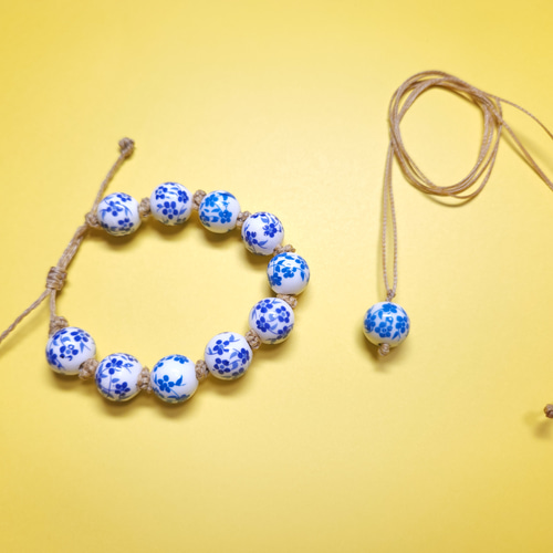 ブレスレット 瀬戸物 陶芸ビーズ 金属フリー] 陶器ビーズのシンプル・ブレスレット(ブルー