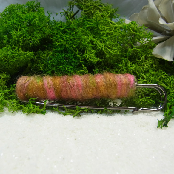 ストールピン キルトピン ブローチ ハットピン ファンシーヤーン 2枚目の画像