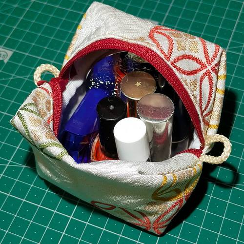 折り紙風船みたいなキューブポーチ.E ポーチ sachet 通販 折り紙風船みたいなキューブポーチ.E ポーチ sachet 通販