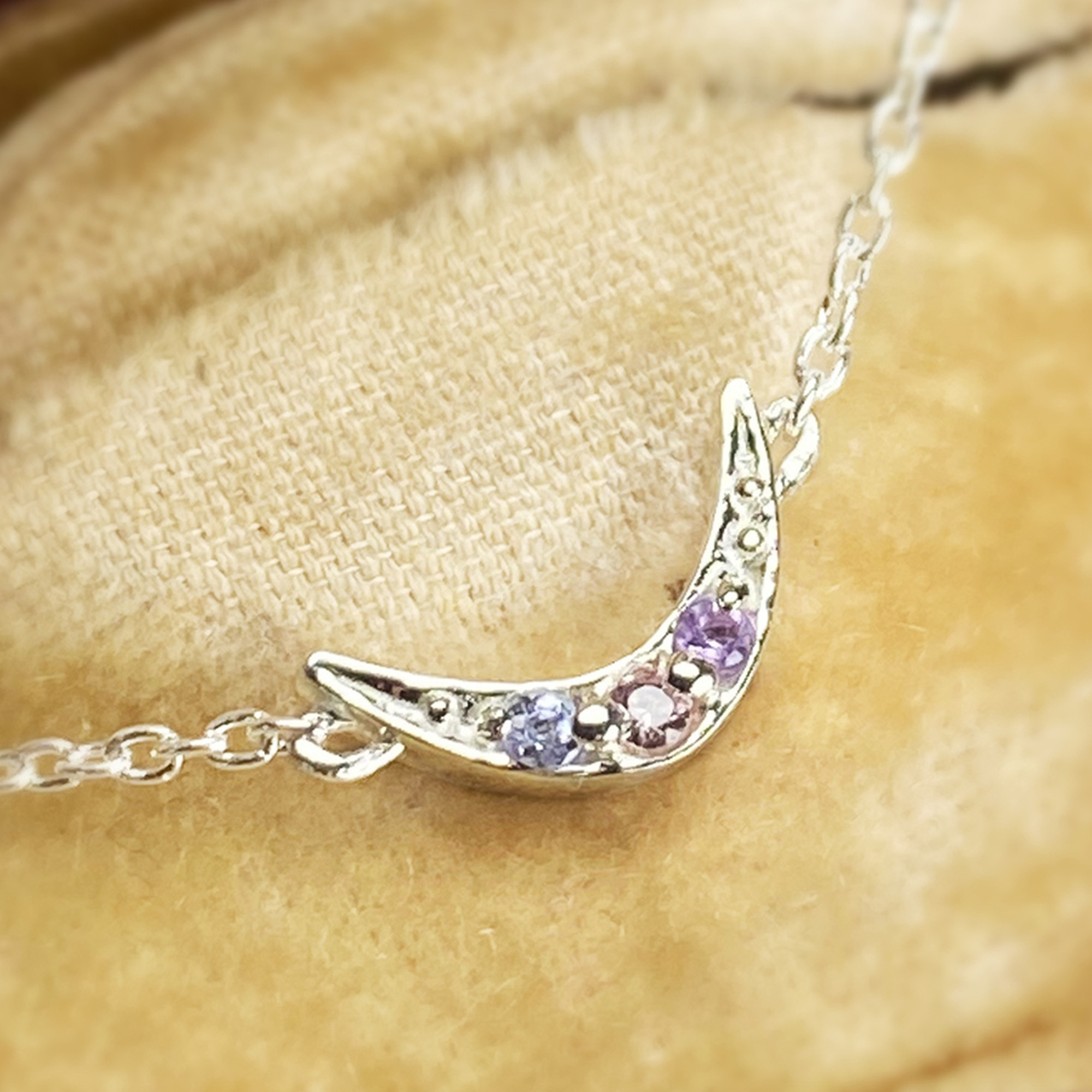 三日月のネックレス　　シルバー 真鍮 チェーン 選べる 誕生石 ペンダント ジュエリー 40センチ 45cm 50センチ