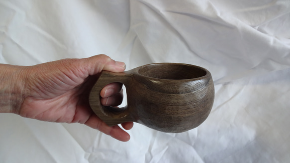 神代タモで作った一木彫りコーヒーカップ 2枚目の画像