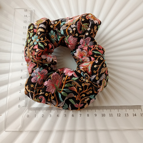 最終価格☆ORB刺繍チェック柄リボンシュシュ 最終価格☆ORB刺繍チェック柄リボンシュシュ レディース