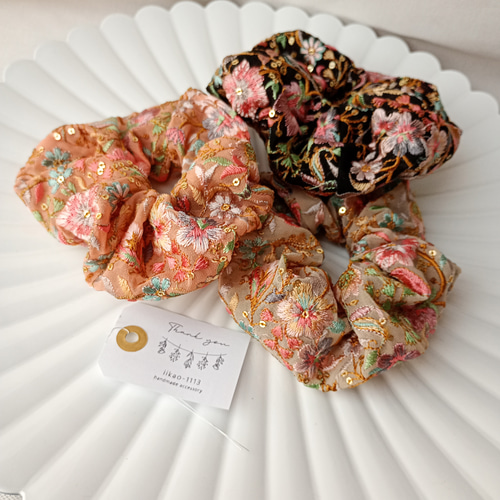 特集掲載】インド刺繍の贅沢ふわふわシュシュ オーガンジー 選べる3