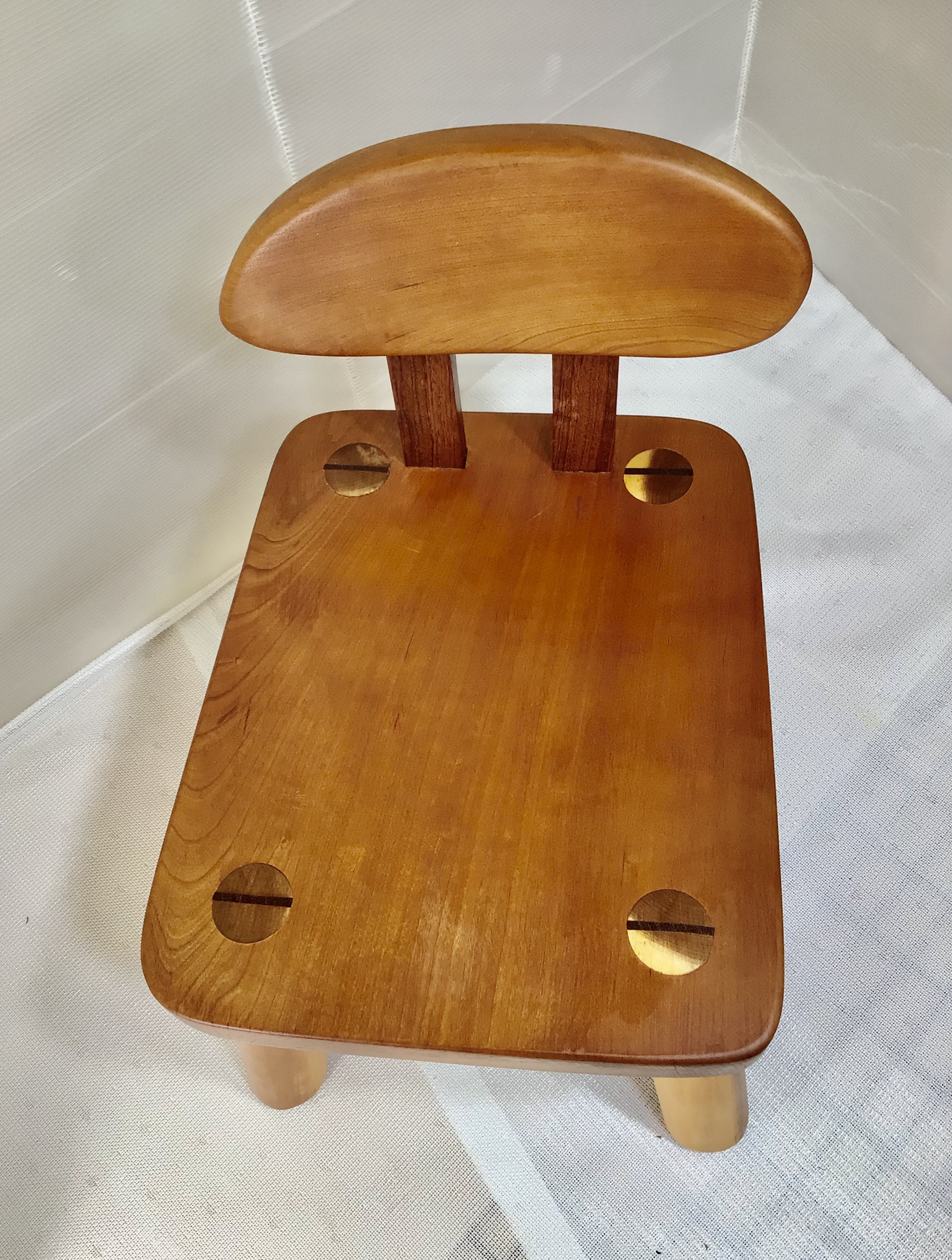 天然木　イチイ　子供椅子　飾り椅子　手造り　一点物