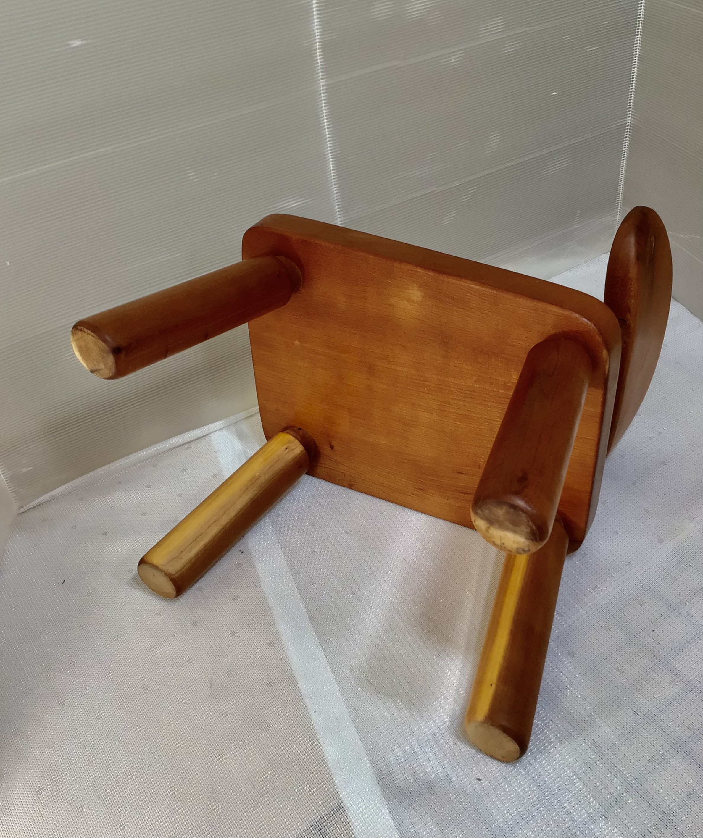 天然木　イチイ　子供椅子　飾り椅子　手造り　一点物