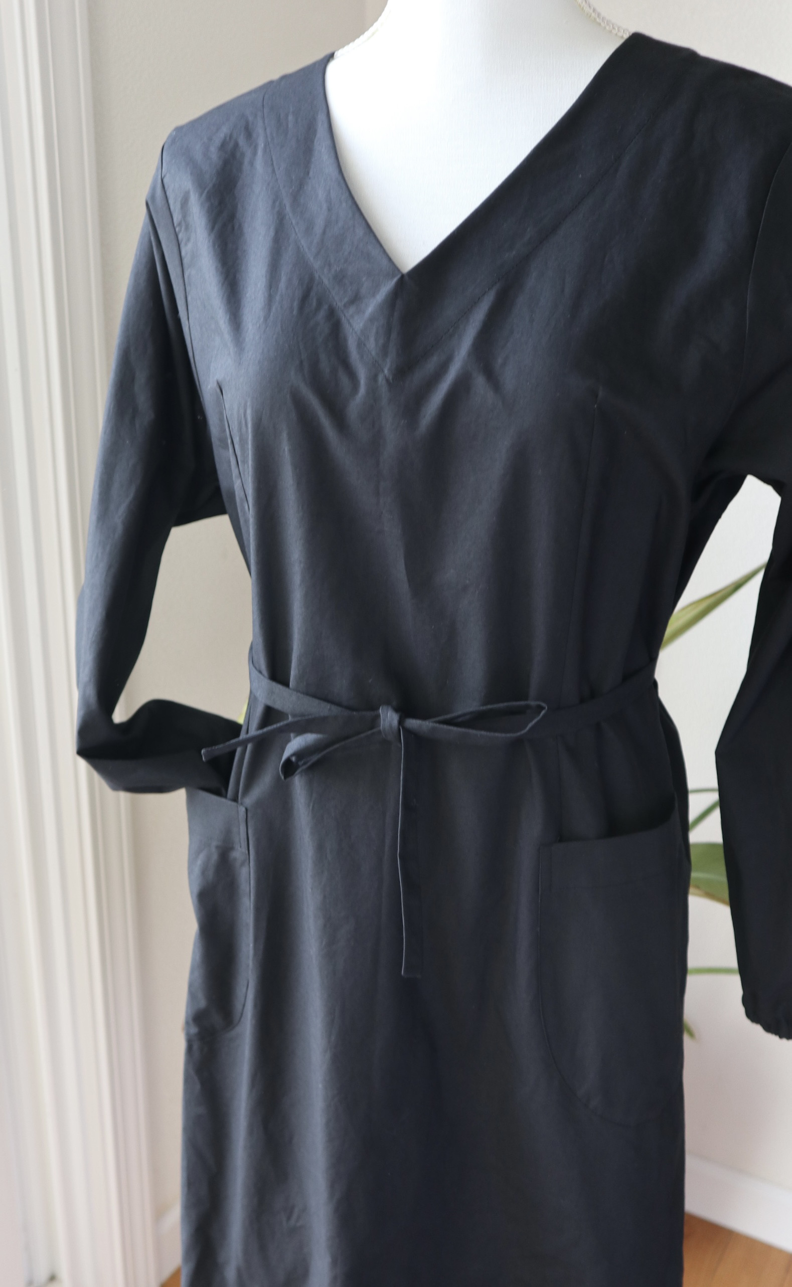 ドレス割烹着（ブラック）受注製作