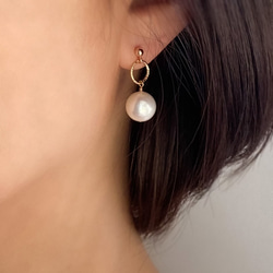 大珍珠淡水珍珠14Kgf耳環/耳環--週年紀念-- 第2張的照片