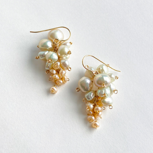 優しい淡色 淡水バロックパールのぶどうピアス／イヤリング 14kgf