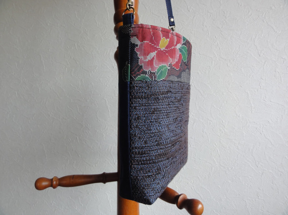 大島紬と裂き織のポシェット 4枚目の画像