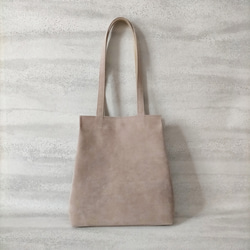 【送料無料】Maha beige／国産本革ピッグスエード一枚革のトートバッグ 1枚目の画像