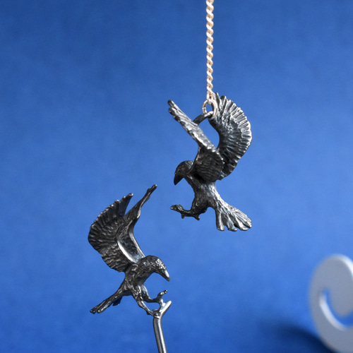 カラスのピンブローチ ブローチ Tomokawa Haruka 通販 15007690