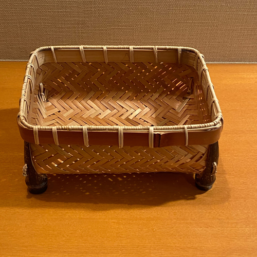 見せる収納に大活躍！ 足付き竹小物入れ フリーボックス・小物入れ T's