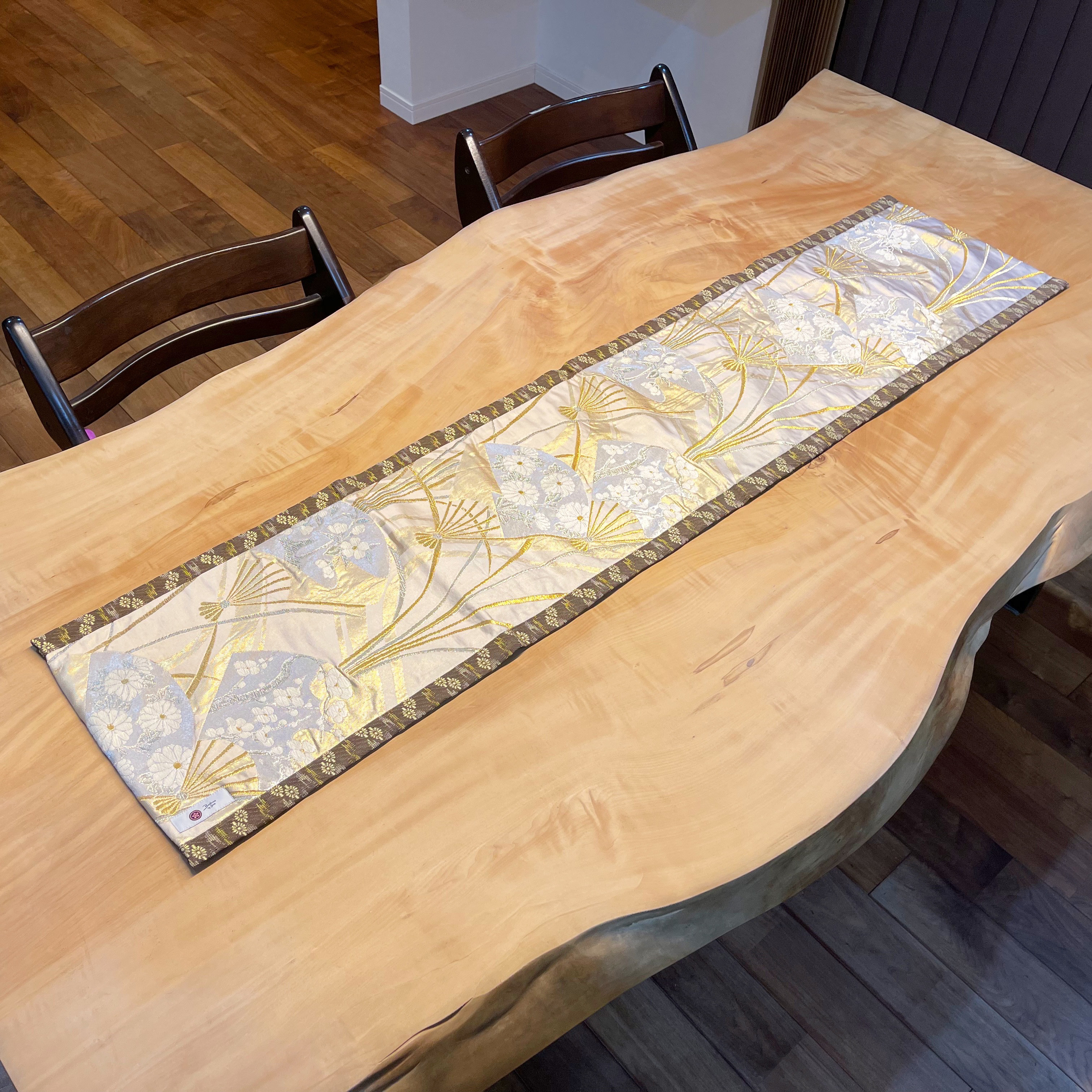 テーブルセンターLサイズ【扇子と曲線美の和風デザイン☆】存在感たっぷりサイズ♪