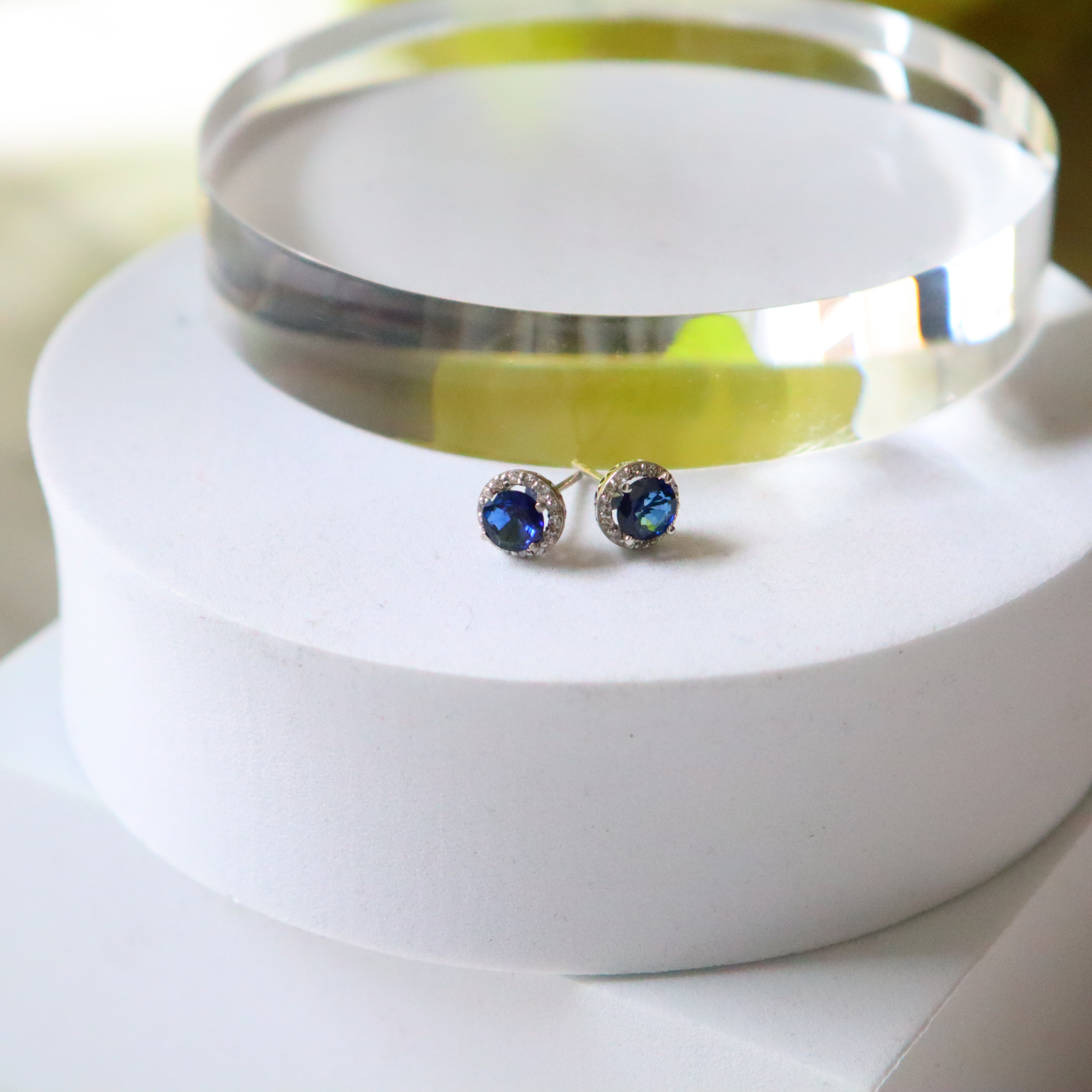 18金ホワイトゴールド【1.42ct】サファイア＋ダイヤモンド取り巻き
