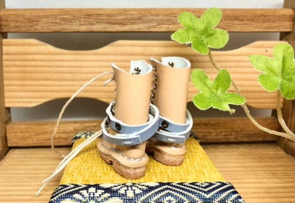 森き　ベルトブーツ　miniature boots. 4枚目の画像