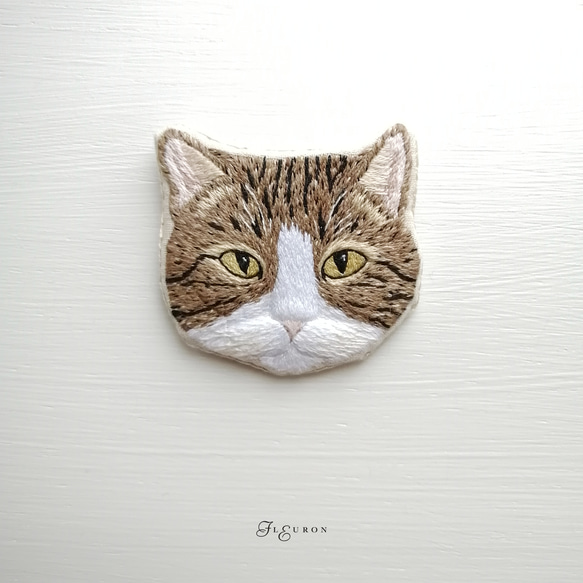 【限定1点】猫刺繍のブローチ　Jasper 1枚目の画像