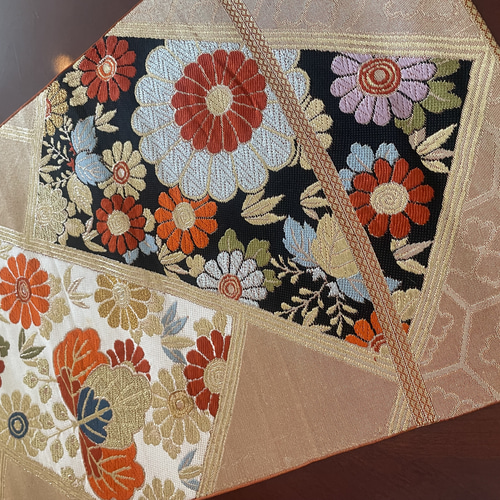 豪華刺繍の袋帯で作った正絹テーブルランナー 帯リメイク お正月 豪華刺繍の袋帯で作った正絹テーブルランナー 帯リメイク お正月