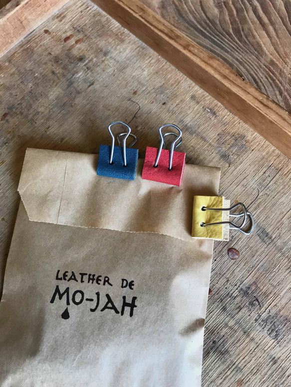 【革クリップ・3個セット/Sサイズ1個Mサイズ２個】☆プレゼントにおすすめ♪レザーステーショナリー 人気・おすすめ｜安定人気・収納便利におすすめ 丁寧対応 配送追跡可 国内発送・保証制度対応