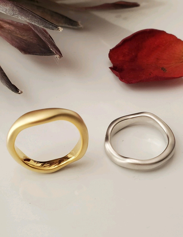 ウェーブリング　末永く使えるリングマット仕上げ RS-76やさしいフォルムのピンクゴールドリング 4枚目の画像