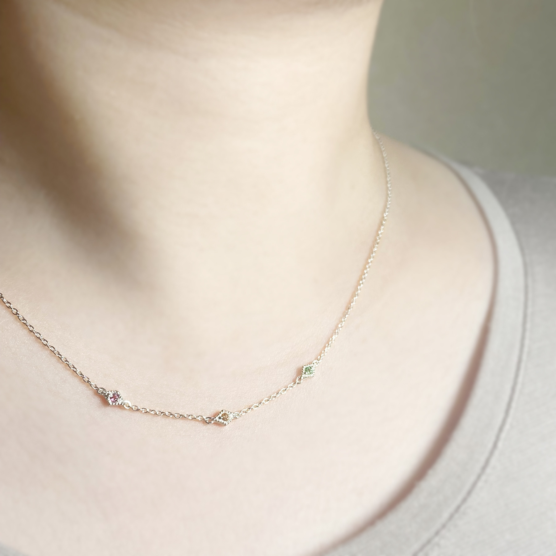 華奢なひし形3石ネックレス　　シルバー 真鍮 チェーン 選べる 誕生石 ペンダント ジュエリー 40センチ 45cm