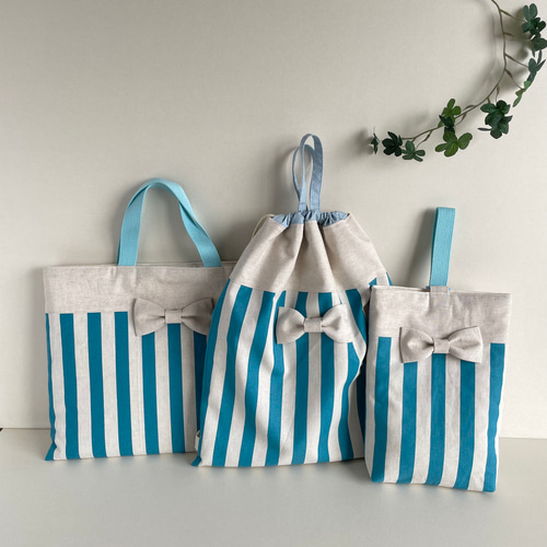 ハンドメイド オーダー ランチョンマット 巾着 リボン 上履き入れ 水色 ハンドメイド オーダー ランチョンマット 巾着 リボン 上履き