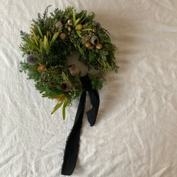 送料無料　美しいネズの実や針葉樹の香りに包まれた馬蹄型wreathe Christmas クリスマスツリー 5枚目の画像