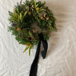送料無料　美しいネズの実や針葉樹の香りに包まれた馬蹄型wreathe Christmas クリスマスツリー 4枚目の画像