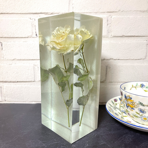白薔薇／インテリア置物/告白/記念日/ウエディング/レジン Pair 本物の白薔薇/インテリア置物/告白/記念日/ウエディング/薔薇の植物