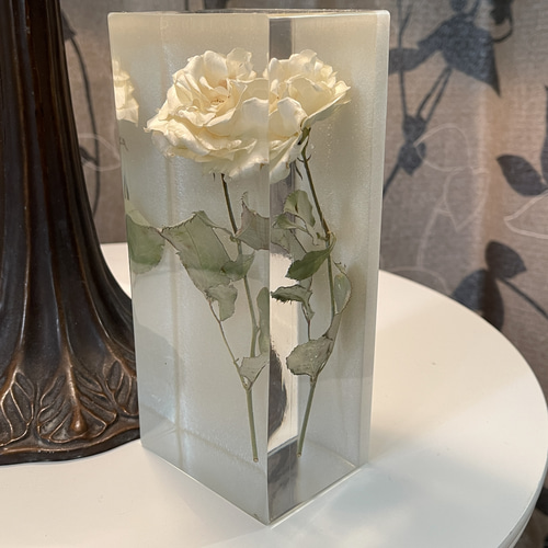 白薔薇／インテリア置物/告白/記念日/ウエディング/レジン Pair 本物の白薔薇/インテリア置物/告白/記念日/ウエディング/薔薇の植物