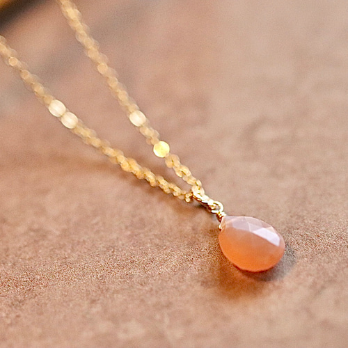 ⭐︎6月の誕生石陰と陽のバランスを整える☆オレンジムーンストーン