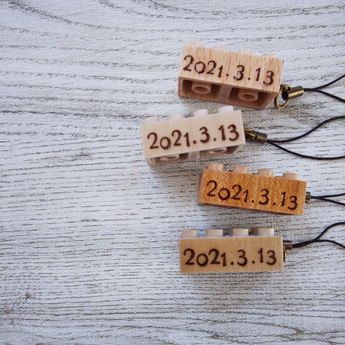 卒業 卒園記念品❇️お名前ストラップ 木のレゴブロック ウッド