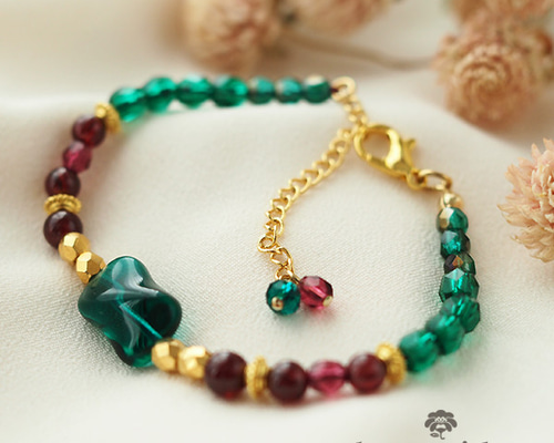 オリエンタル☆ガーネットとチェコビーズ ブレスレット ブレスレット